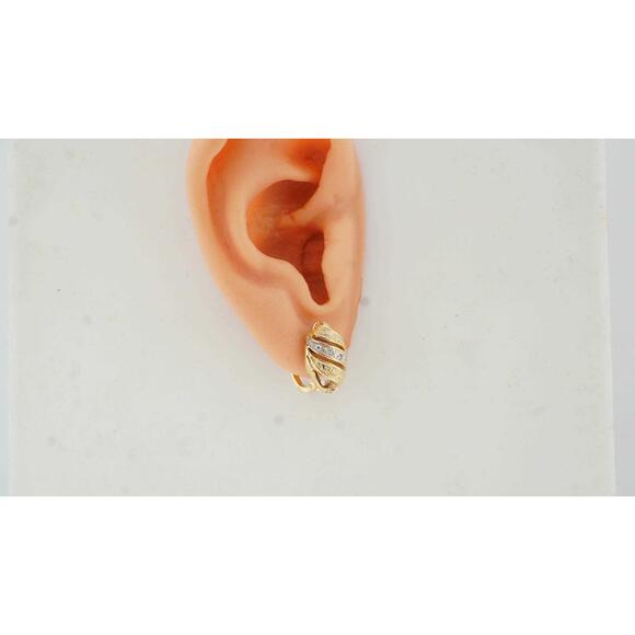 Estate Sale 18k Yellow Gold Diamond Huggie Earrings SI2 G 0.10 TCW